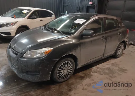 2011 Toyota Matrix z USA, uszkodzony, nr VIN 2T1KU4EE0BC706306